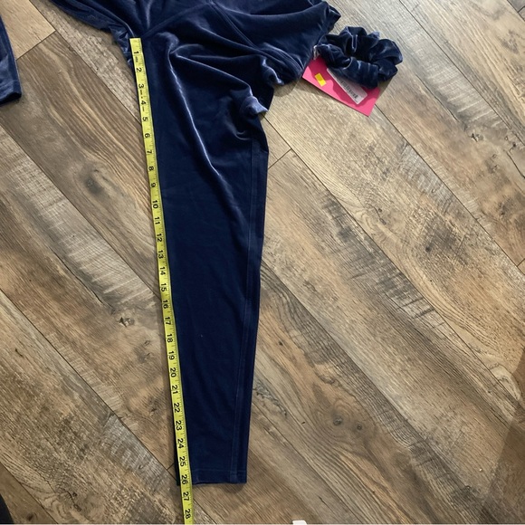 Shefit Velour Leggings - Picture 8 of 11